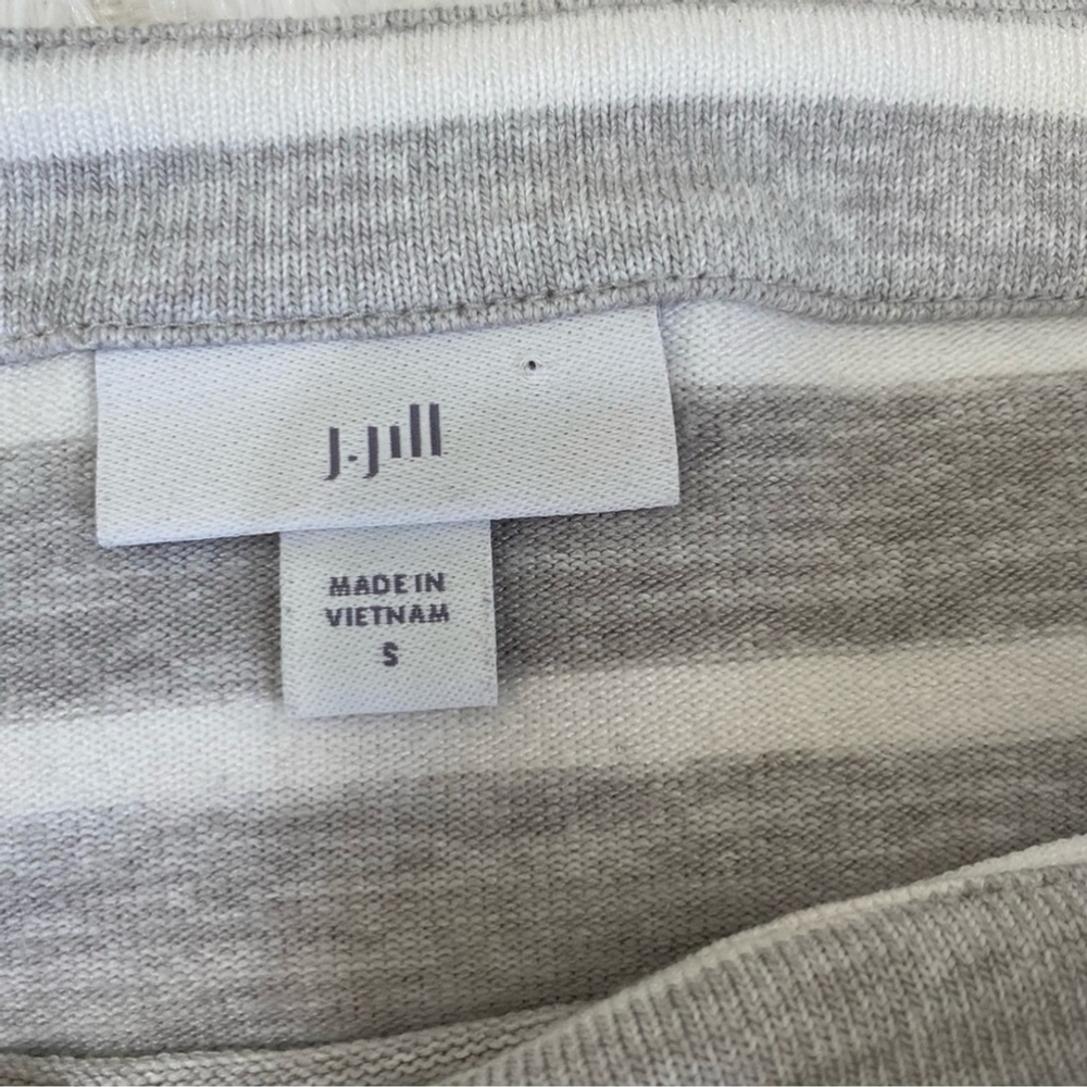 J. Jill Striped Shirt With 3/4 Sleeves Gray And White Size Small - Picture 6 of 7